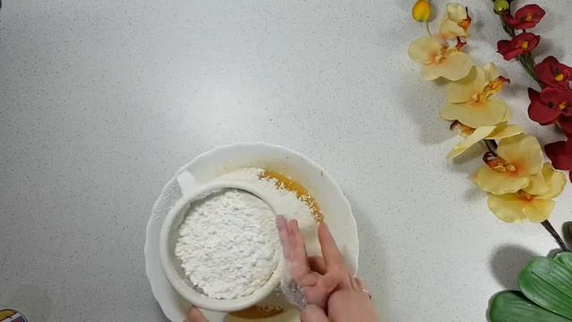 БЫСТРЫЙ АПЕЛЬСИНОВЫЙ КЕКС. ОЧЕНЬ ВКУСНЫЙ! ПОРТУГАЛЬСКИЙ РЕЦЕПТ. смотреть онлайн