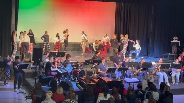 Hot Chocolate! - O'Neill Senior Jazz Band, and Dancers! - O'Neill Student Concert смотреть онлайн