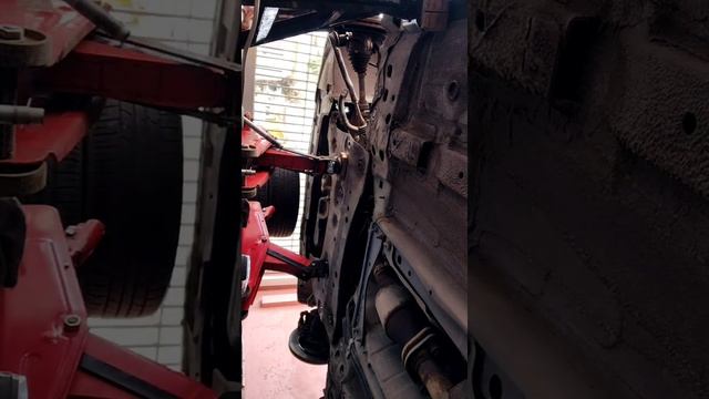 como bajar puente,cuna o araña de suspensión del Nissan Tiida parte 1 (tips) смотреть онлайн