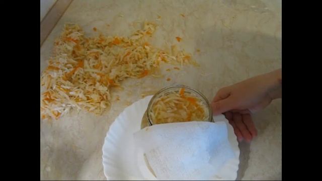 КВАШУ КАПУСТУ В БАНКЕ