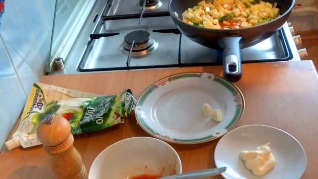 ГОТОВИМ ВМЕСТЕ : кабачки тушёные с брокколи и капустой смотреть онлайн