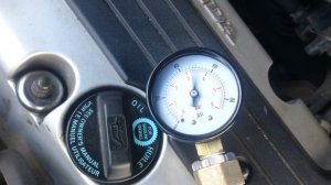 Honda Accord 7 замер давления в топливной рампе.