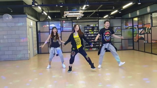 I LOVE ZUMBA / Mega Mix 68 - Si Como No - Salsa смотреть онлайн