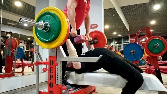 Жим лёжа на брусок 125 на 4 смотреть онлайн