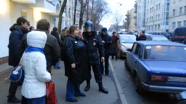 22.11.2013 (16:57) Винтаж на акции возле СИЗО Матросская Тишина смотреть онлайн