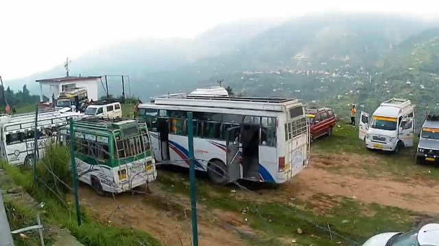 Пирамиды В Гималаях(йога центр) indian family travel#Jammu Vlogs #индия #жизньвиндии#влог#семья смотреть онлайн