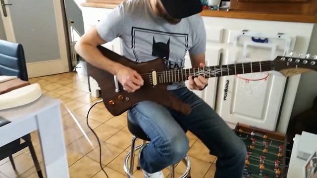 Insomnia walnut guitar смотреть онлайн