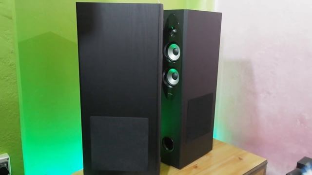 UnBoxing F&D T60X 2.0 Tower Speakers by AKS смотреть онлайн