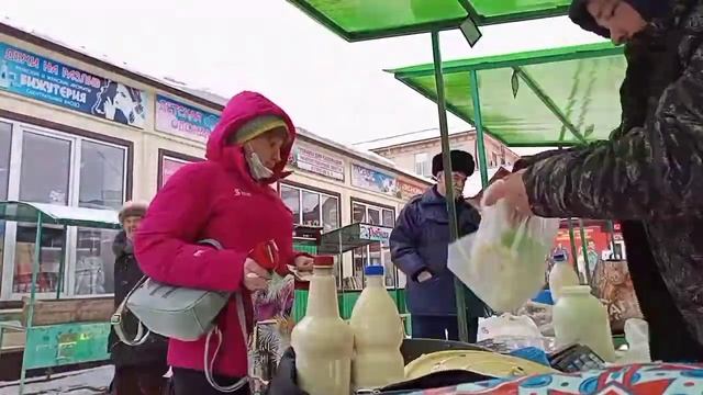 Продажа молока на рынке#продажа#молока#на#рынке смотреть онлайн