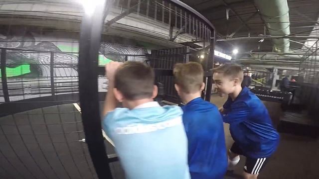 Гуляем по площадке adidas the base в Москве // футбольные тренировки смотреть онлайн