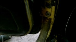 Как отремонтировать провисшую дверь ваз 2106