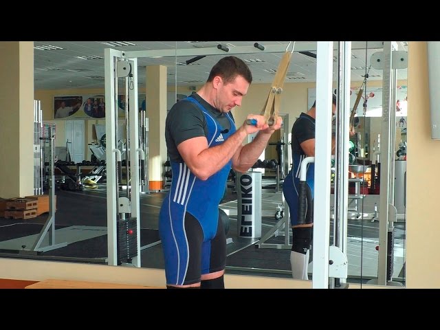 Разгибание рук с верхнего блока: 2 варианта смотреть онлайн