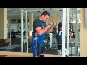 Разгибание рук с верхнего блока: 2 варианта