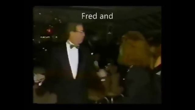Stratton Oakmont Christmas Party 90's EuroDance смотреть онлайн