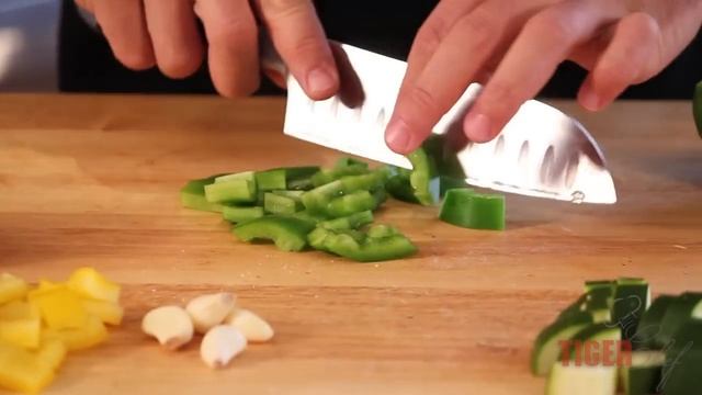Santoku Knife by F. Dick, Showcased by Chef Dangoor -- TigerChef смотреть онлайн