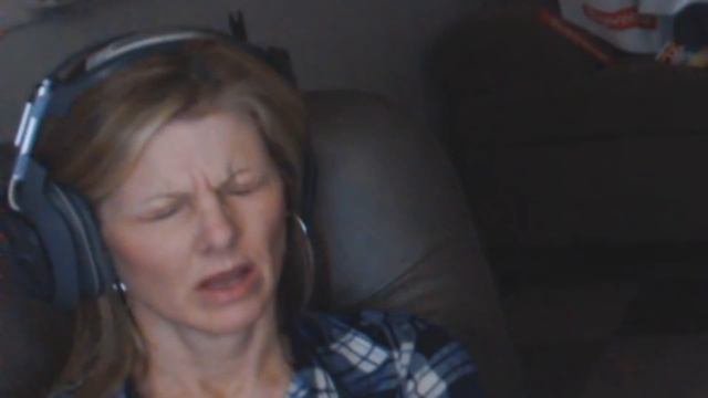 Реакция мамы на Pouya \ Mom reacts to Pouya @Pouyalilpou[RUS] смотреть онлайн