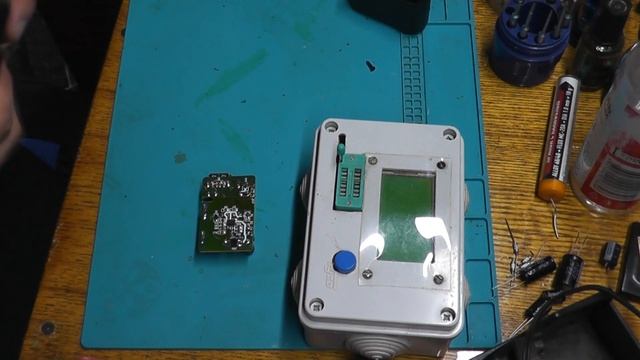 Ремонт цифровой приставки Cadena CDT-100. смотреть онлайн