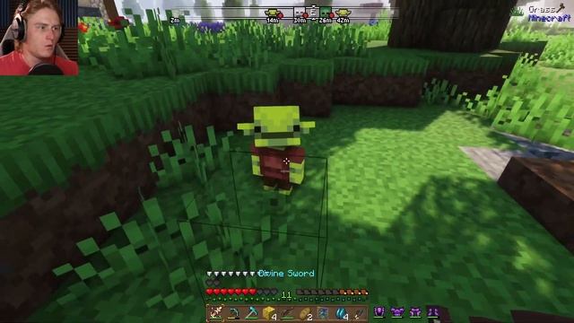 FANTASY REALM MINECRAFT Ep 3 | The BEST Sword (Trouble RPG) смотреть онлайн