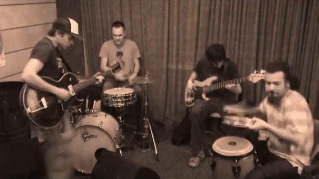 DENISS PASHKEVICH/FUNKTET @ TELEPHONE смотреть онлайн