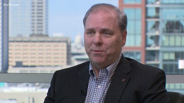 Arkansas bankers react after two major banks collapse смотреть онлайн