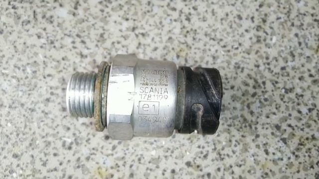 440. Датчик давления / 1781199 смотреть онлайн