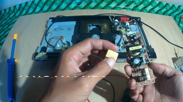 Cara Memperbaiki DVD Player Viar MP4 888X No Disk PART 4 смотреть онлайн