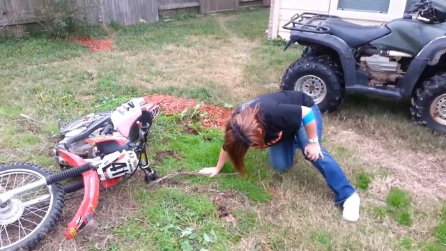 Moms xr 100 crash смотреть онлайн