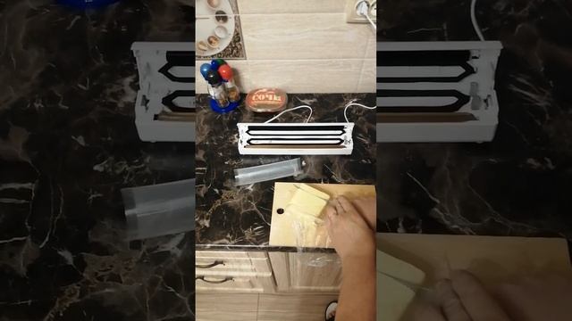 "запечатали сыр. Обзор вакууматора kitfort KT-1506" смотреть онлайн