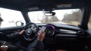 MINI Cooper S Cabrio обзор и тест-драйв / Мини Купер на подъемнике.