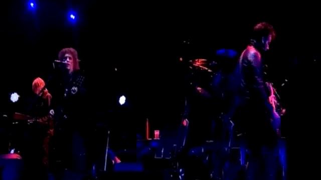 The Cure - Lovesong (Bestival Live 2011)
