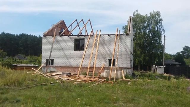 Строим дом своими руками. Сносим огромный дом. Как снести крышу смотреть онлайн