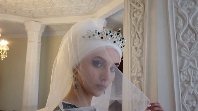 Платье на никах. Зима 2019. Москва. смотреть онлайн