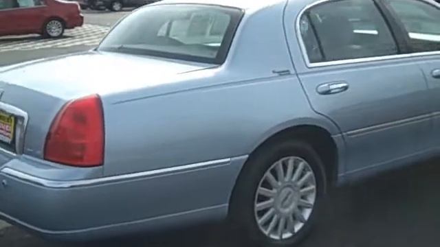NP4268A 2005 Lincoln Town Car For Sale at Sheehy Ford Lincoln Mercury of Richmond смотреть онлайн