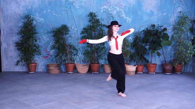 Mila Moving. Тайны цветущего сада// Цветущий сад 2021 от Sauria Sisters смотреть онлайн