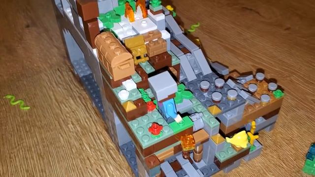 Конструктор Minecraft ШАХТА С СОКРОВИЩАМИ серия diyworld. Отличный аналог Lego. смотреть онлайн