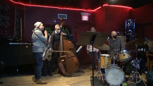 George Garzone-Phil Grenadier Quartet- "Invitation/Round Midnight" 2/7/22 w/J Sullivan & Luther Gra смотреть онлайн