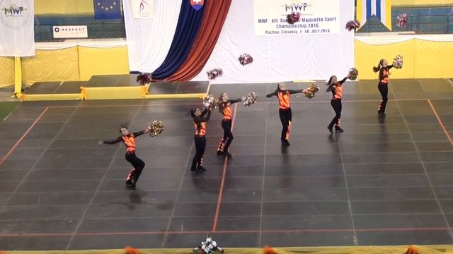 ME Púchov 2016- Klárka, Kika, Míša, Berča, Gabča, Natka- šestka pom-pom seniorky смотреть онлайн