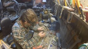 Потекла дополнительная ГАЗелевская эл. помпа  Реставрация из чего попало Установим на Ауди 100