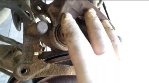 Как вытащить ржавые направляющие из тормозного суппорта