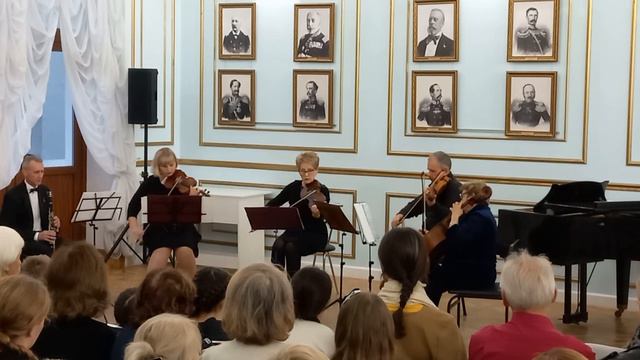 Моцарт В.А. Концерт ля мажор.Ч 1. Кларнет- Юрий Иваницкий. смотреть онлайн