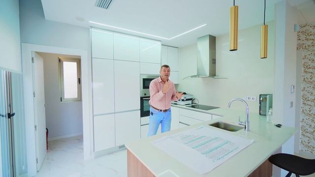 Вилла Ориуэла Коста. Купить виллу в Испании у гольф клуба Вильямартин. Дома в Испании. смотреть онлайн