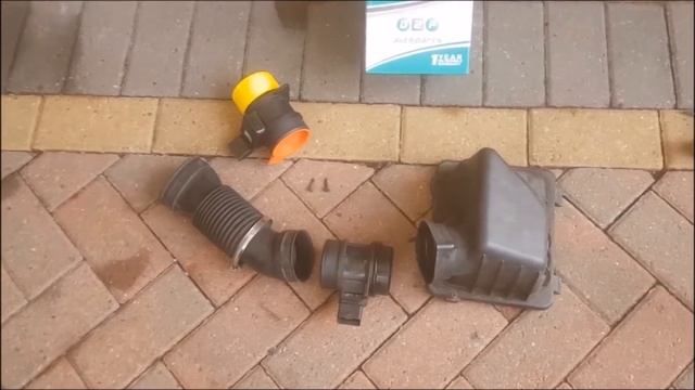 Citroen Berlingo 2003 2.0 HDi. MAF sensor replacement. смотреть онлайн