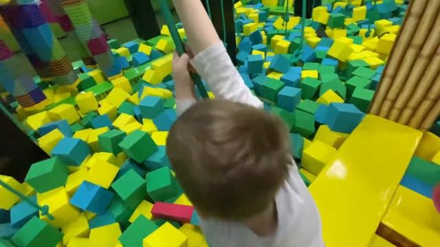 Детский игровой центр смотреть онлайн