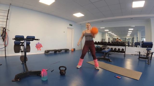 Силовое кардио с гирями и скакалкой - 777 подписчиков и пятничные 2023 секунды жары) смотреть онлайн