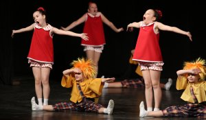 "Чего на свете не бывает", Ансамбль "Подснежник". "What Doesn't Happen", Ensemble "Snowdrop".