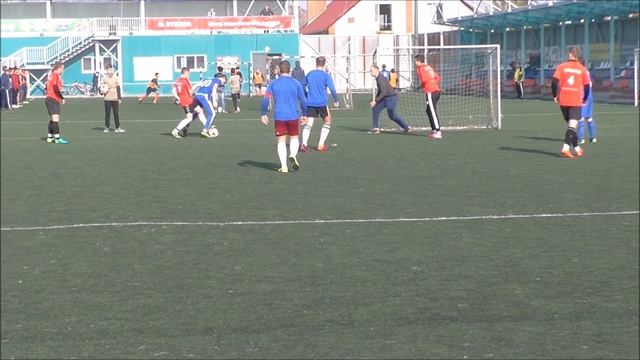 Гол Бахрова Ивана из команды Комета в ворота команды Сибинтек смотреть онлайн