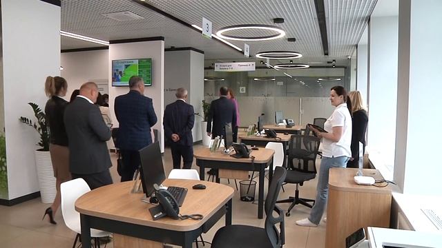 На улице Советская открылось первое в городе отделение Сбер Банка (Беларусь) смотреть онлайн