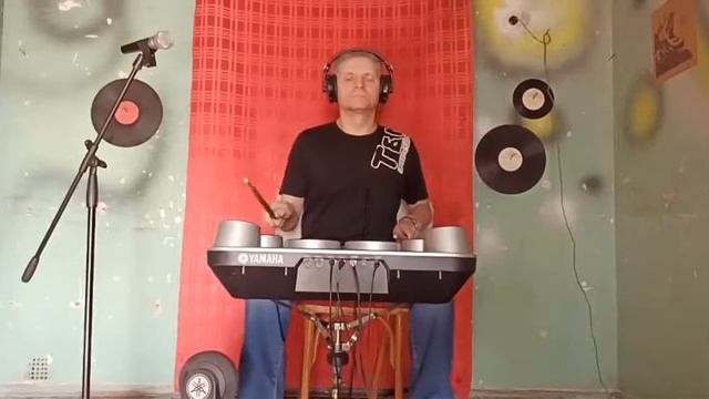 Drummer Zuba электроцифровые компактные ударные. смотреть онлайн