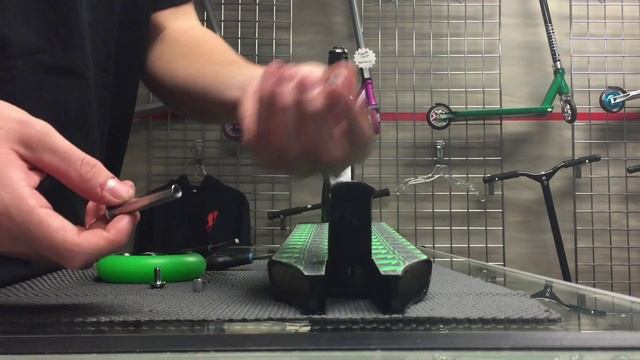 How to: Install Pro Scooter Wheels смотреть онлайн