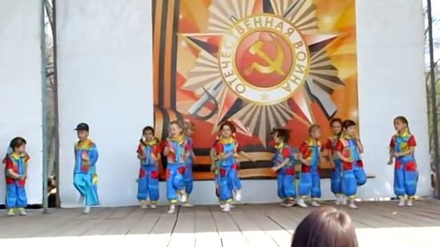 Танец я рисую (самая первая постановка ССТ ЮЛА) смотреть онлайн